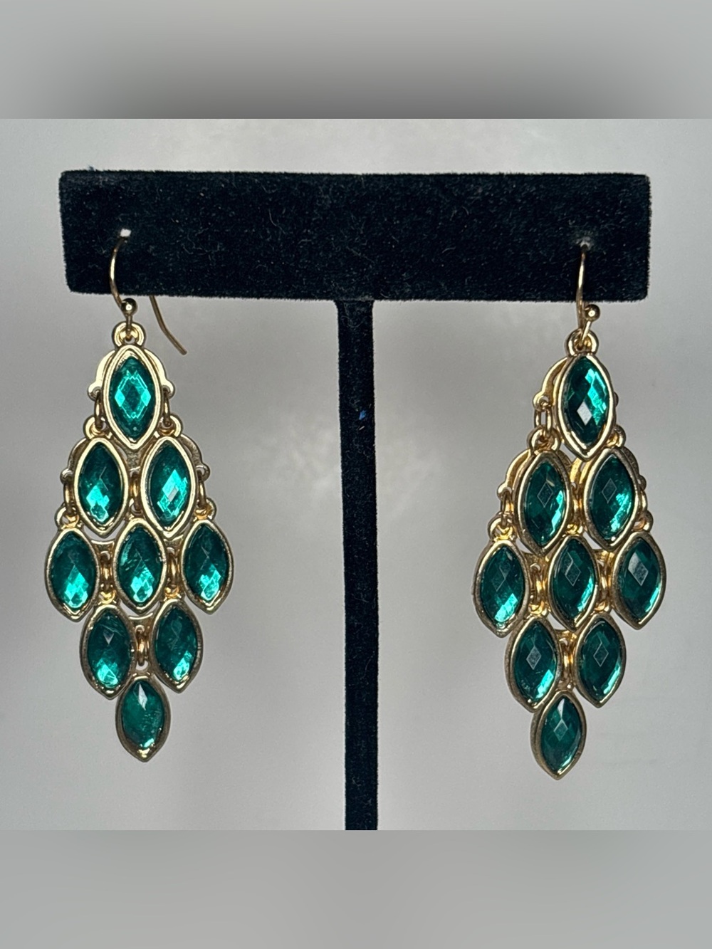 Emerald Green Faceted Chandelier Earrings Gold‎ Tone Statement Glam Boho